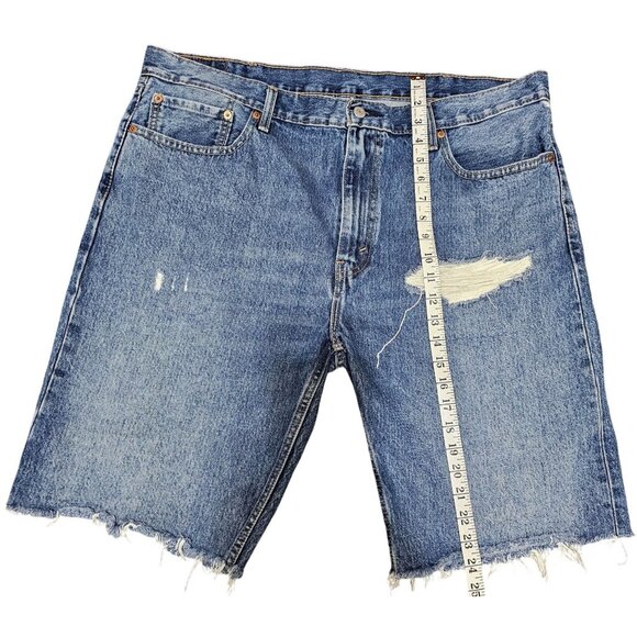Men's Levi 502 Distressed Denim Shorts W40L - Picture 6 of 9